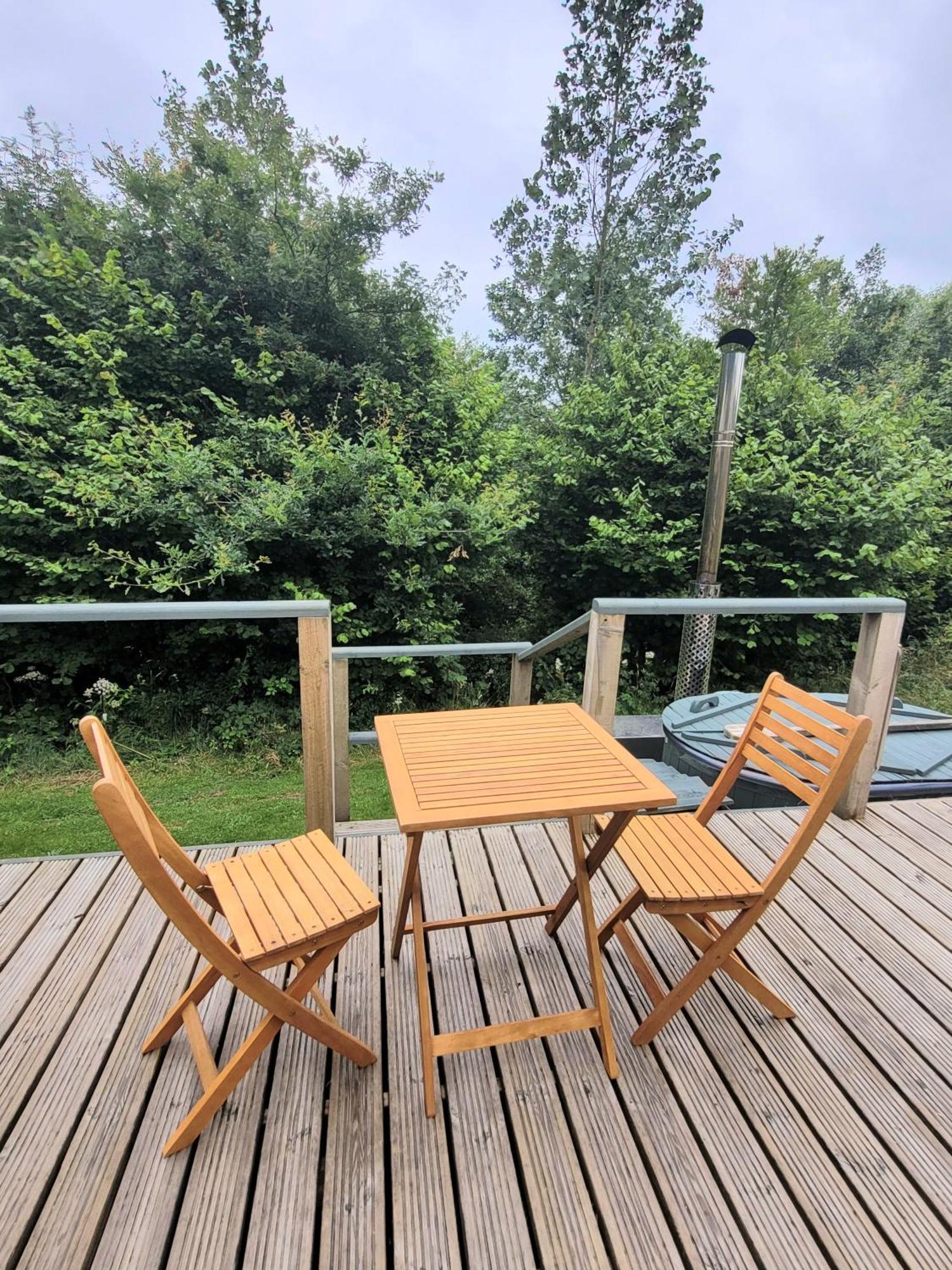 Go Eco Glamping Hotell Lampeter Exteriör bild