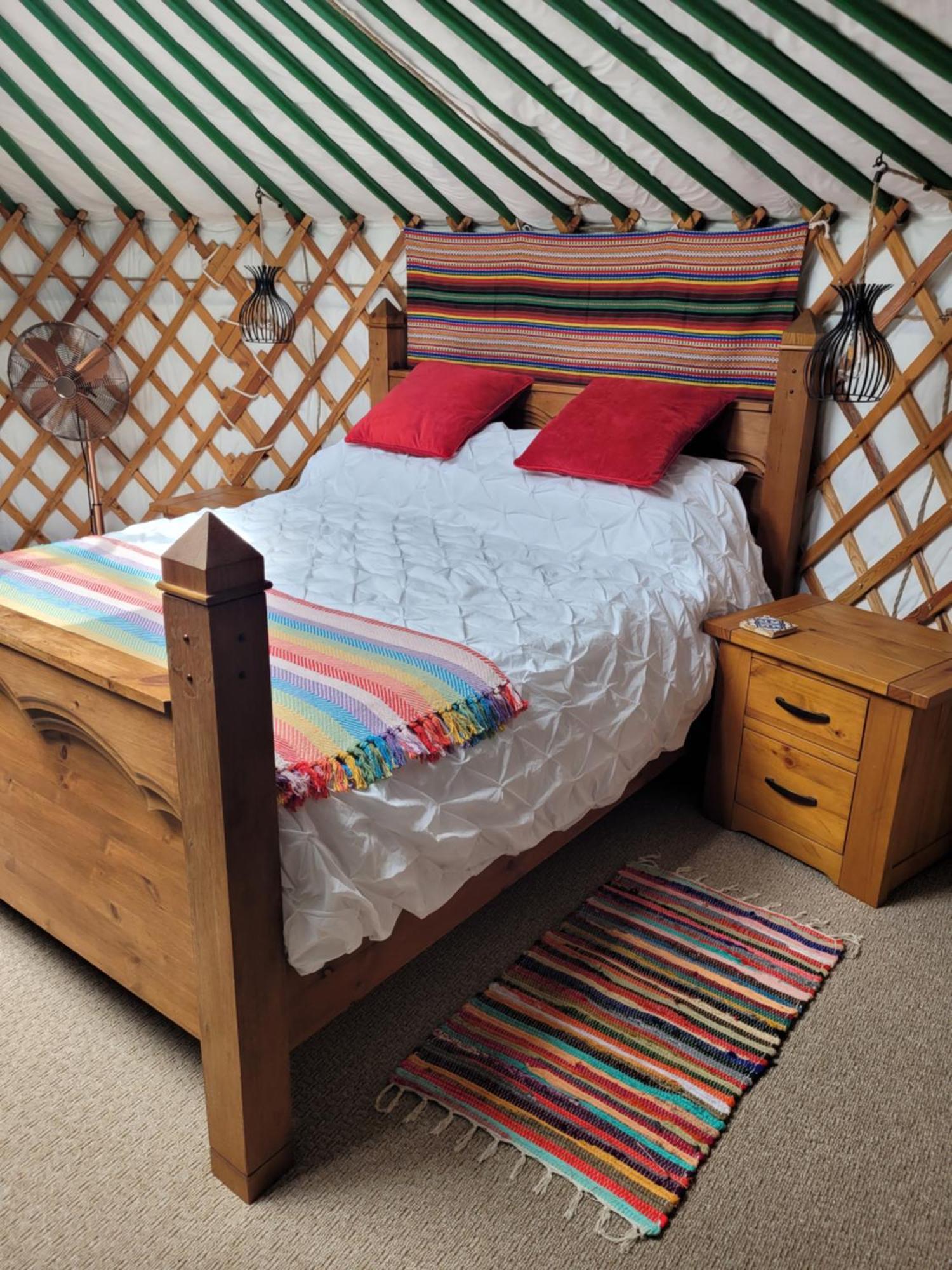 Go Eco Glamping Hotell Lampeter Exteriör bild